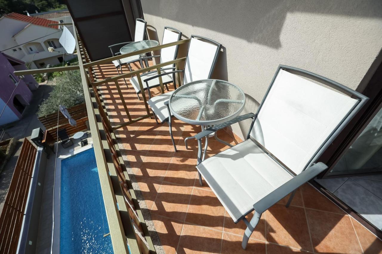 Pool Apartments Julia ซาดาร์ ภายนอก รูปภาพ