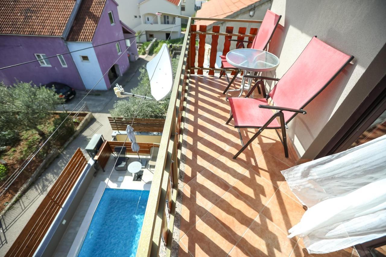 Pool Apartments Julia ซาดาร์ ภายนอก รูปภาพ