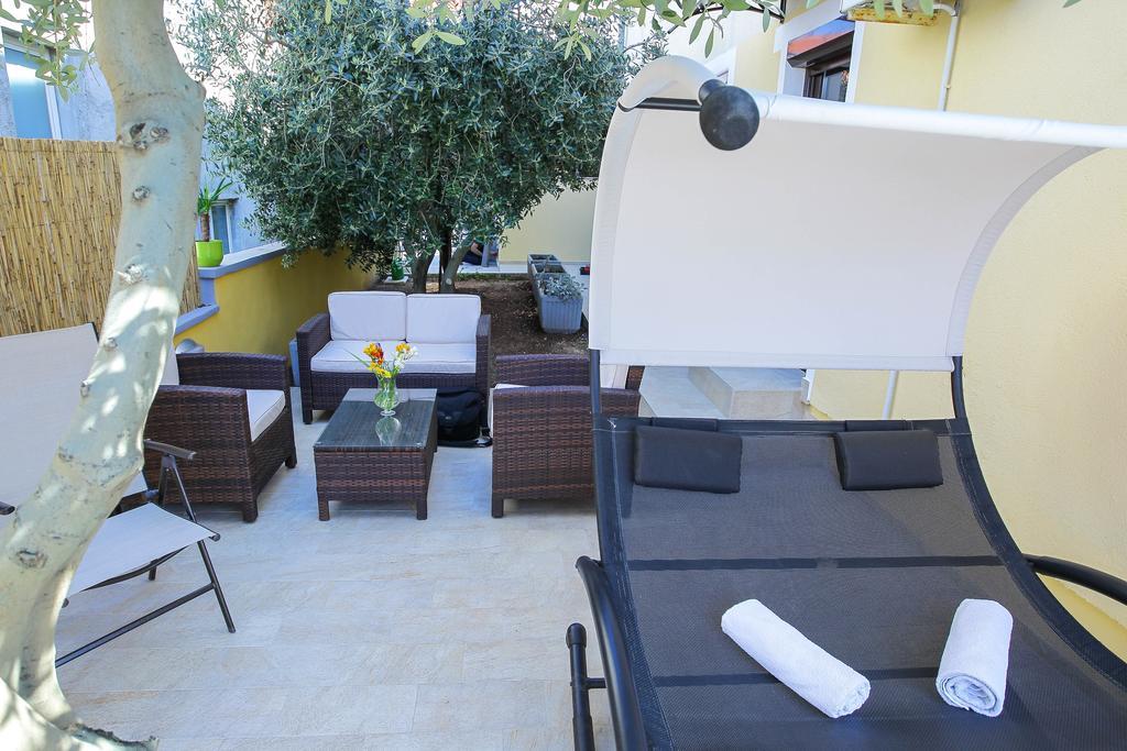 Pool Apartments Julia ซาดาร์ ภายนอก รูปภาพ