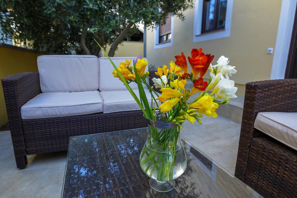 Pool Apartments Julia ซาดาร์ ภายนอก รูปภาพ