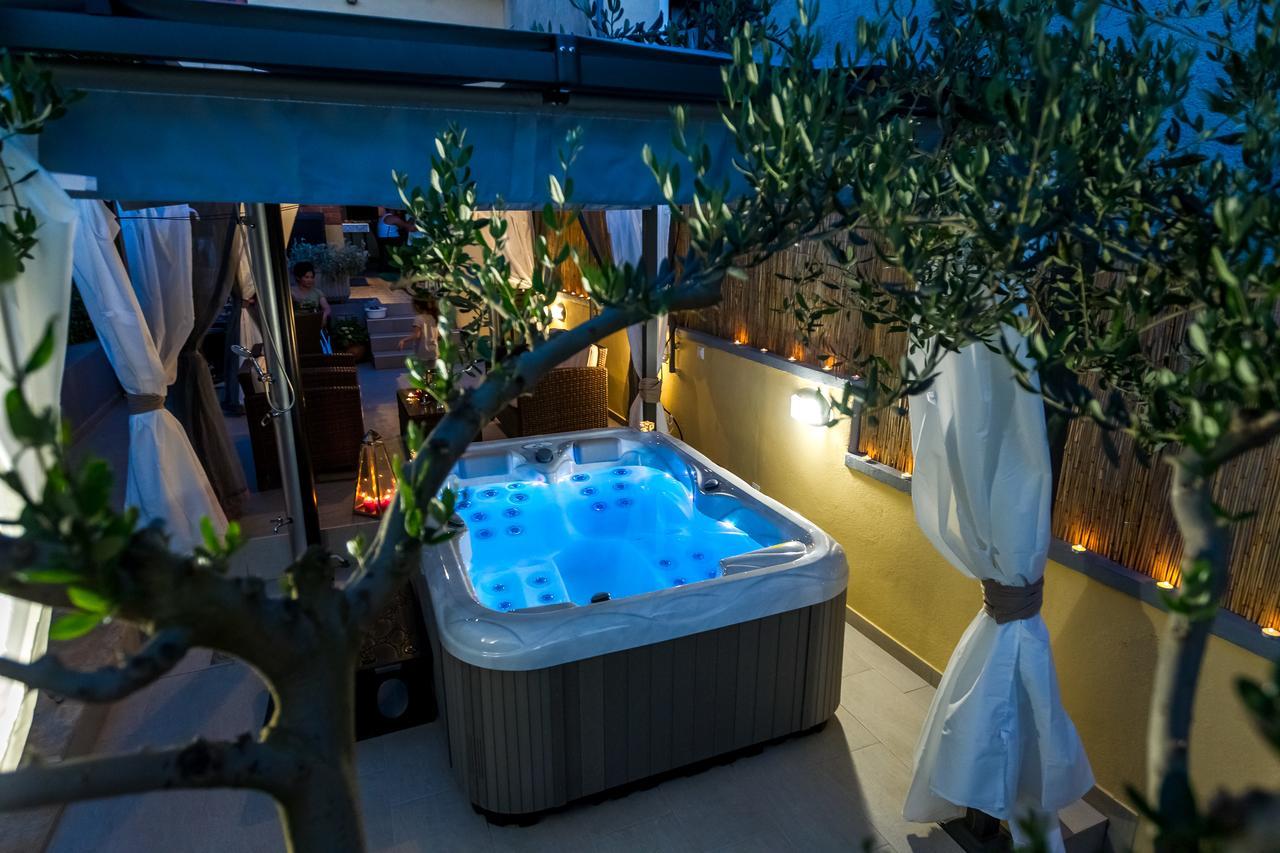 Pool Apartments Julia ซาดาร์ ภายนอก รูปภาพ